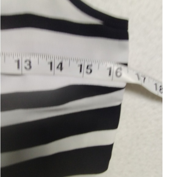 Cache Women's Tank Top Striped Sleeveless V-Neck Blouse Casual Top XS Blk & Wht - Picture 7 of 10